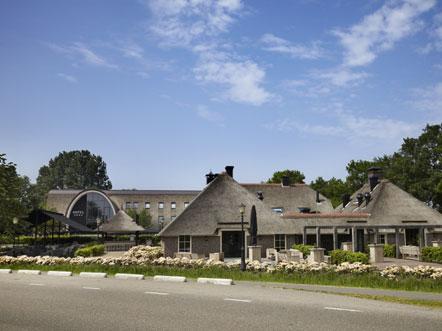 Hotel De Roode Schuur Nijkerk Veluwe Aanzicht Zijkant