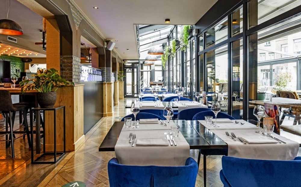 Hotelarrangement hotel de schout tafel restaurant