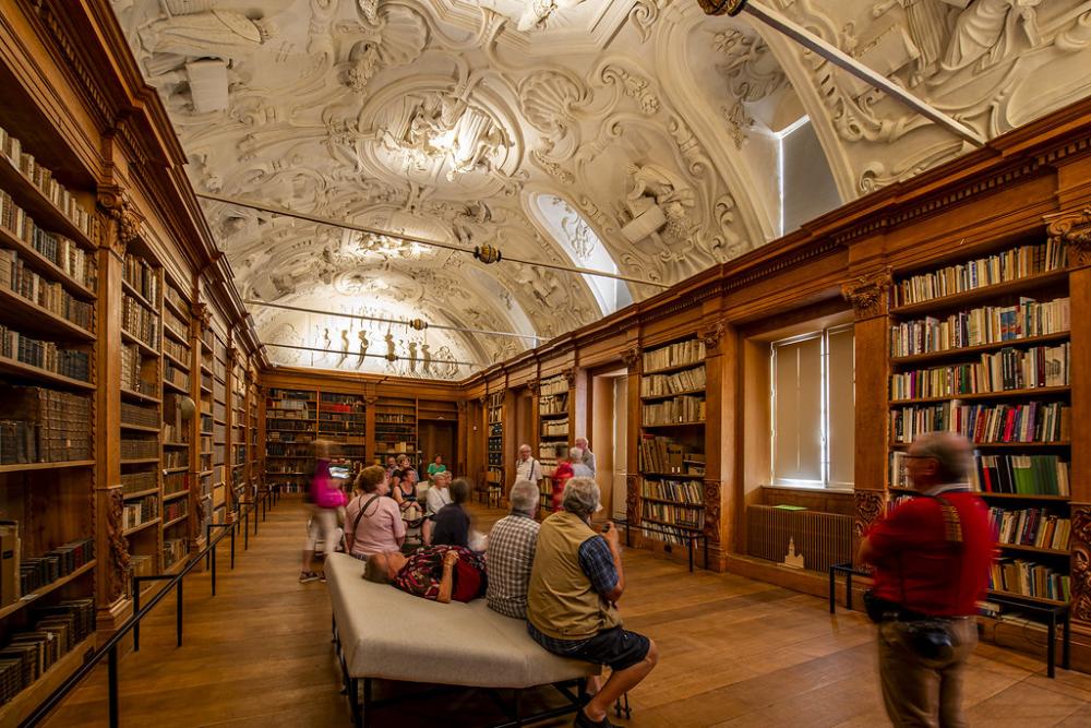 53453766470 8b37728320 b