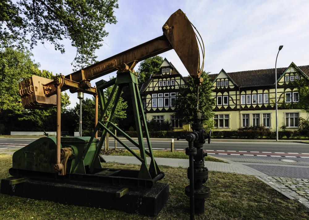 Wietze Erdoelmuseum Pumpe CCBYSA MTiemann 20130805 2