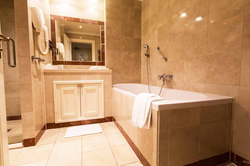 badkamer in hotel de doelen
