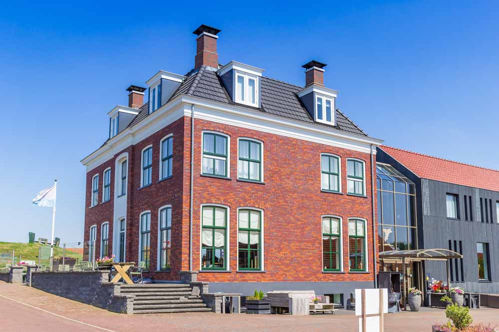 Aanzicht hotelaanbieding termunterzijl groningen