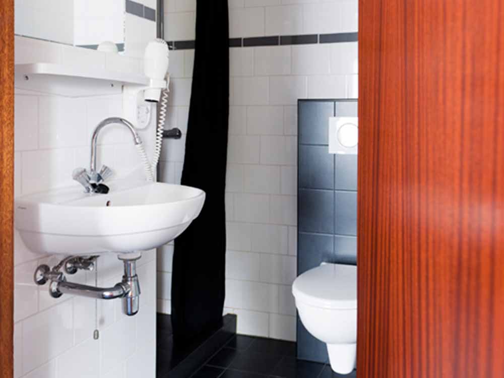 boschlust friesland aanbieding badkamer toiler
