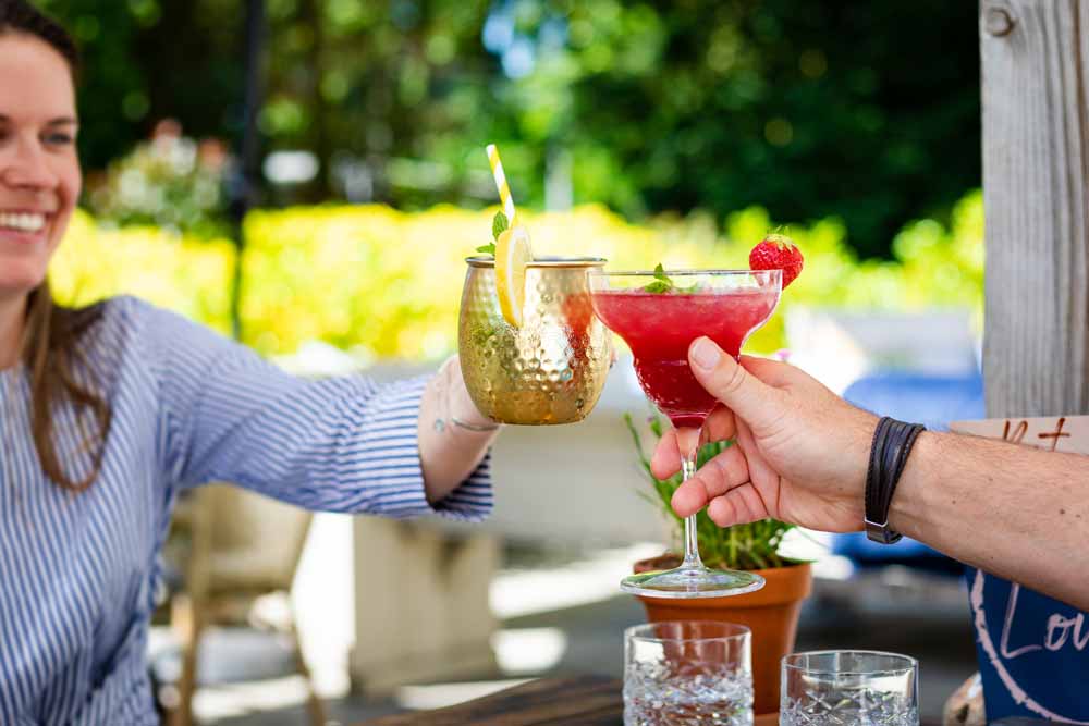 borrel en bites terras brabant de reiskoffer