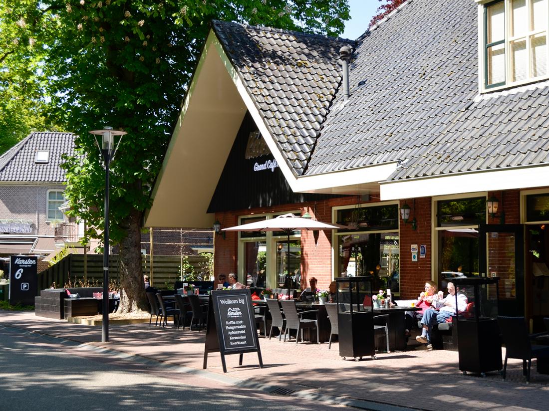 Hotel Karsten Weekendjeweg Norg Drenthe Terras Vooraanzicht