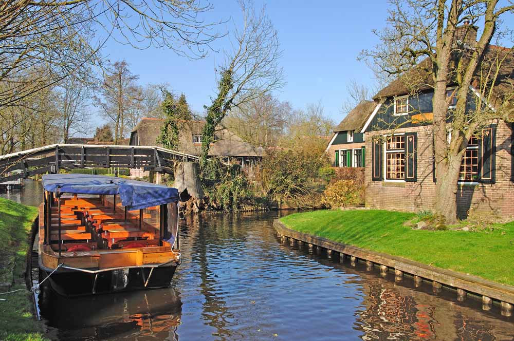 Giethoorn rondvaart overijssel aanbieiding